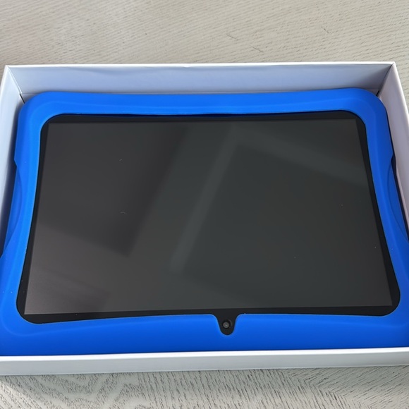 Kids Tablet, 10.1 Inch Android Toddler Tablet with Case used like new no scrach - Picture 5 of 6